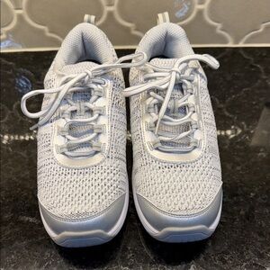 Womens Orthofeet Athletic White and Gray Sneakers 7.5 WIDE